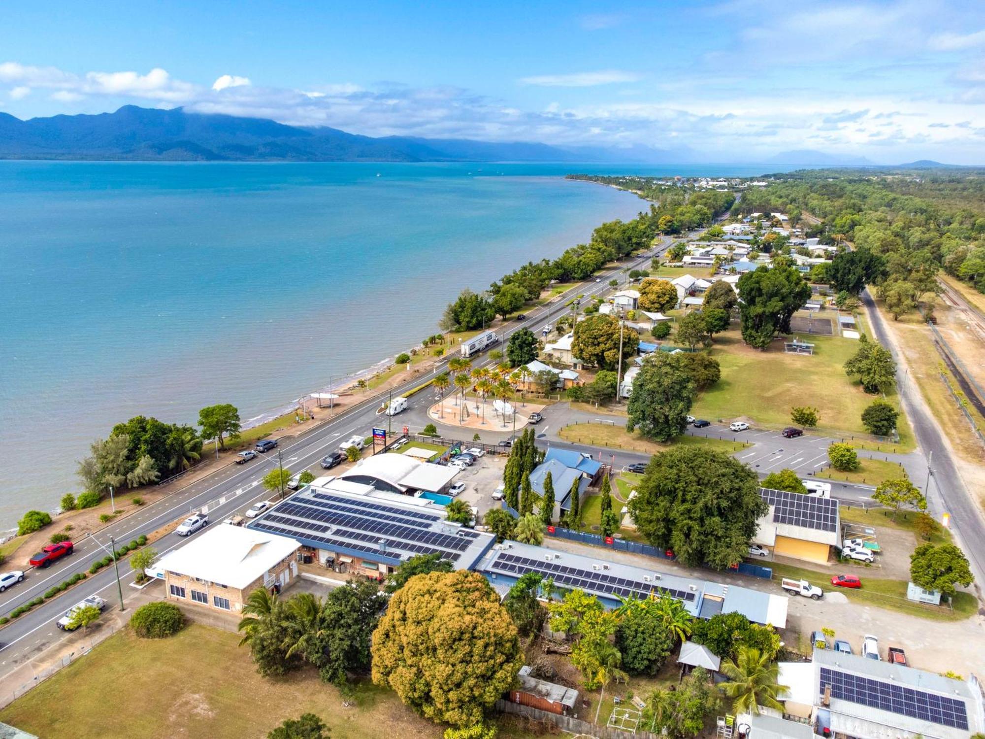 Nightcap At Marine Hotel Cardwell Exterior photo